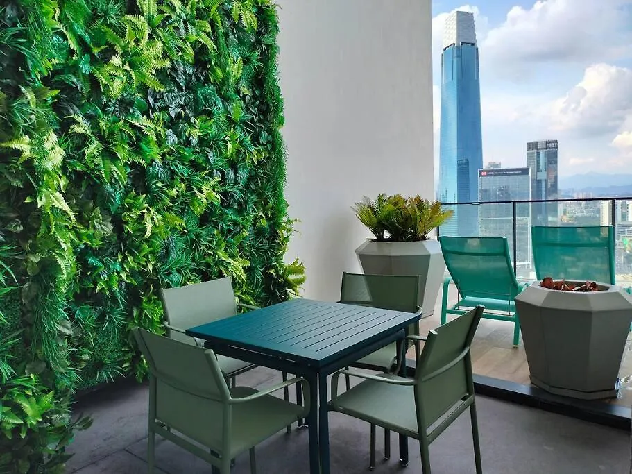 City-View Studio Retreat With Spectacular View Trx 吉隆坡 马来西亚